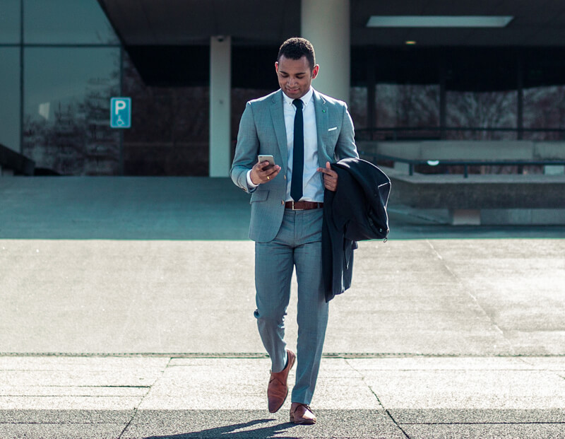 Our-Guide-to-Wearing-Business-Suits-Properly-4-Mistakes-to-Avoid-featured